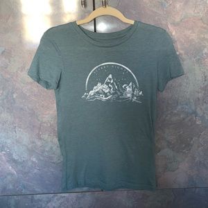 Aeropostale green shirt